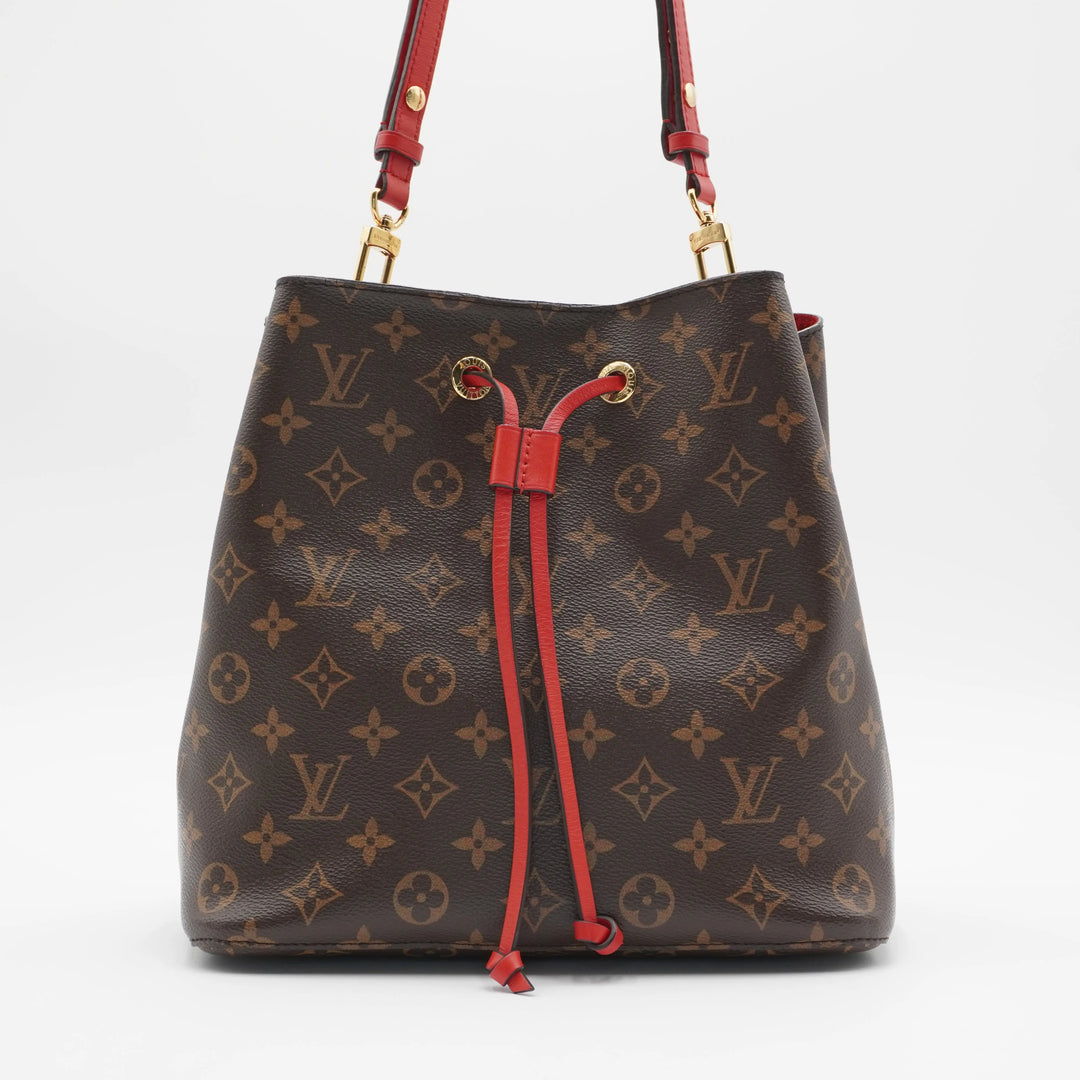 LOUIS VUITTON Monogram Noe Noe MM Bucket Bag LOUIS VUITTON