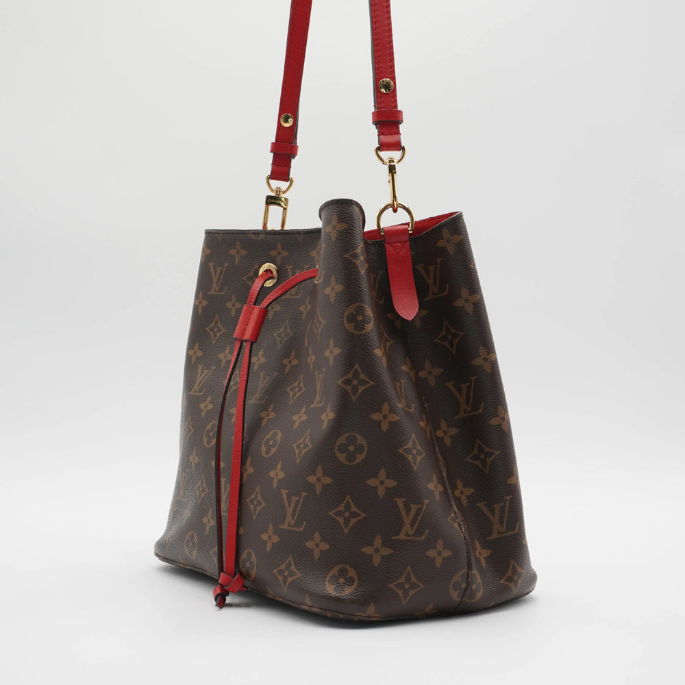 LOUIS VUITTON Monogram Noe Noe MM Bucket Bag LOUIS VUITTON