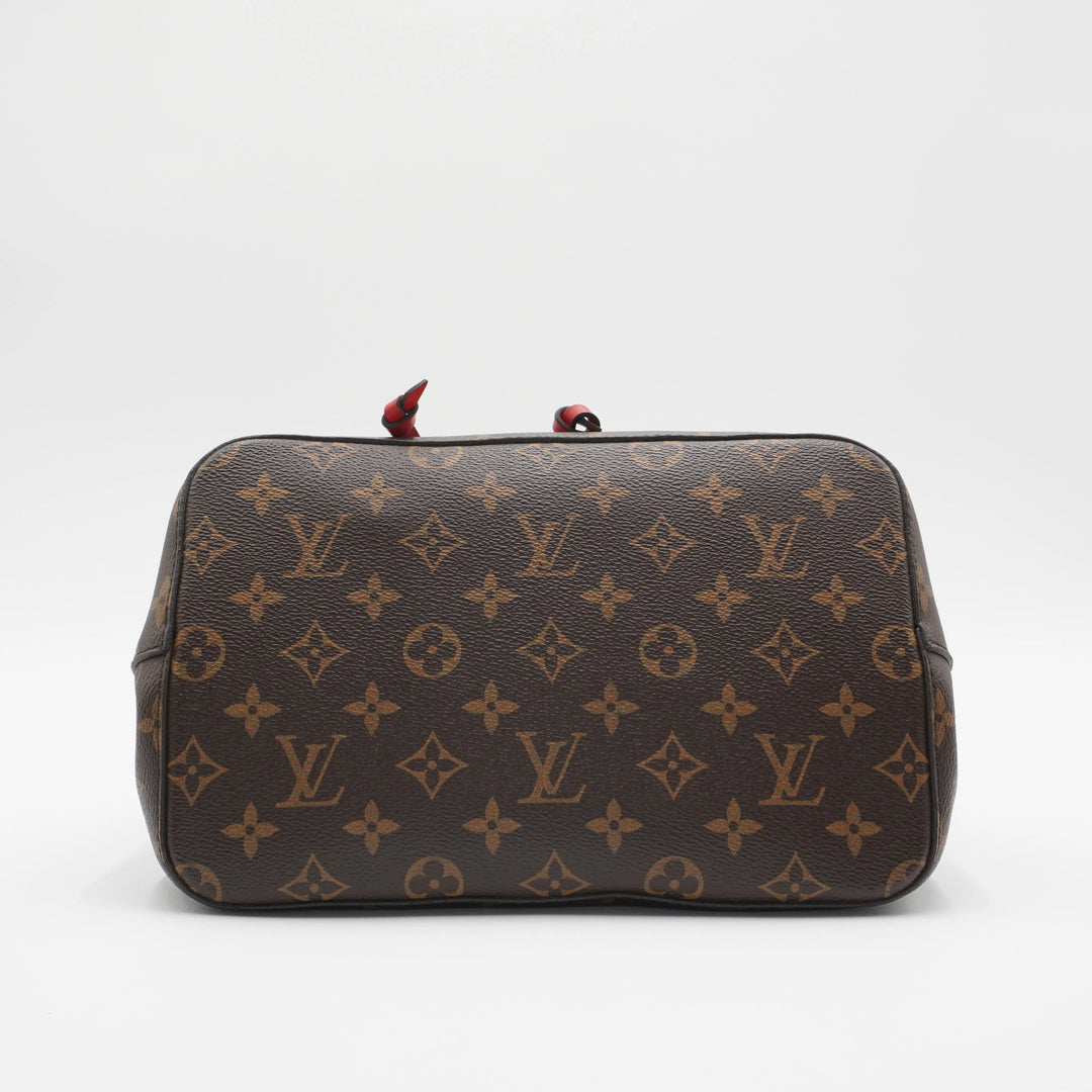 LOUIS VUITTON Monogram Noe Noe MM Bucket Bag LOUIS VUITTON