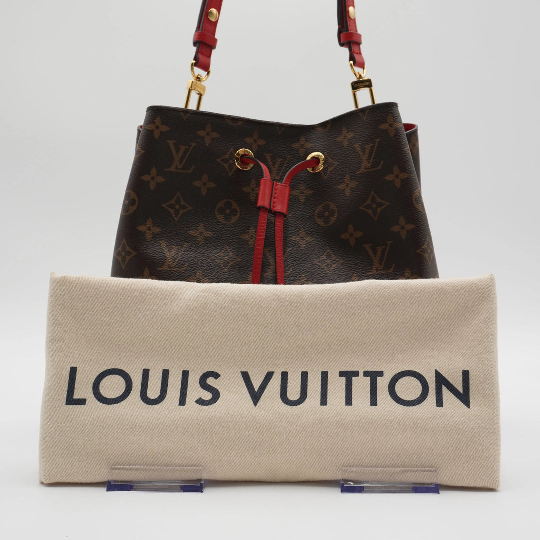 LOUIS VUITTON Monogram Noe Noe MM Bucket Bag LOUIS VUITTON