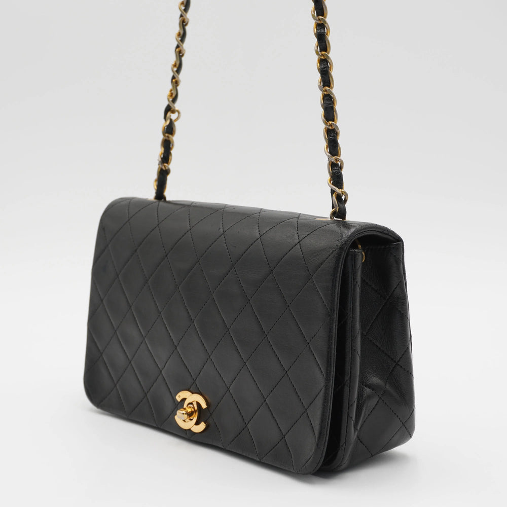 CHANEL Classic Quilted Leather Flap Bag Gold Hardware CHANEL