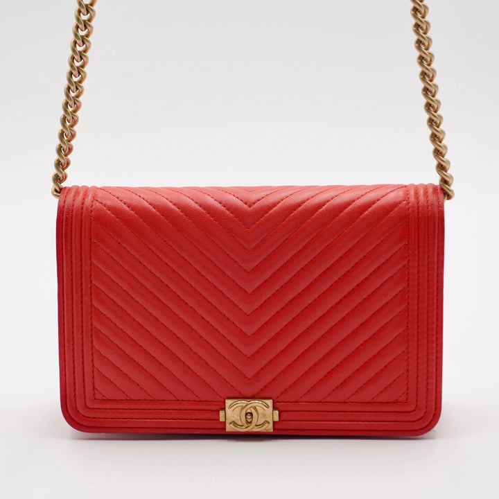 CHANEL Red V-Stitch Wallet on Chain CHANEL