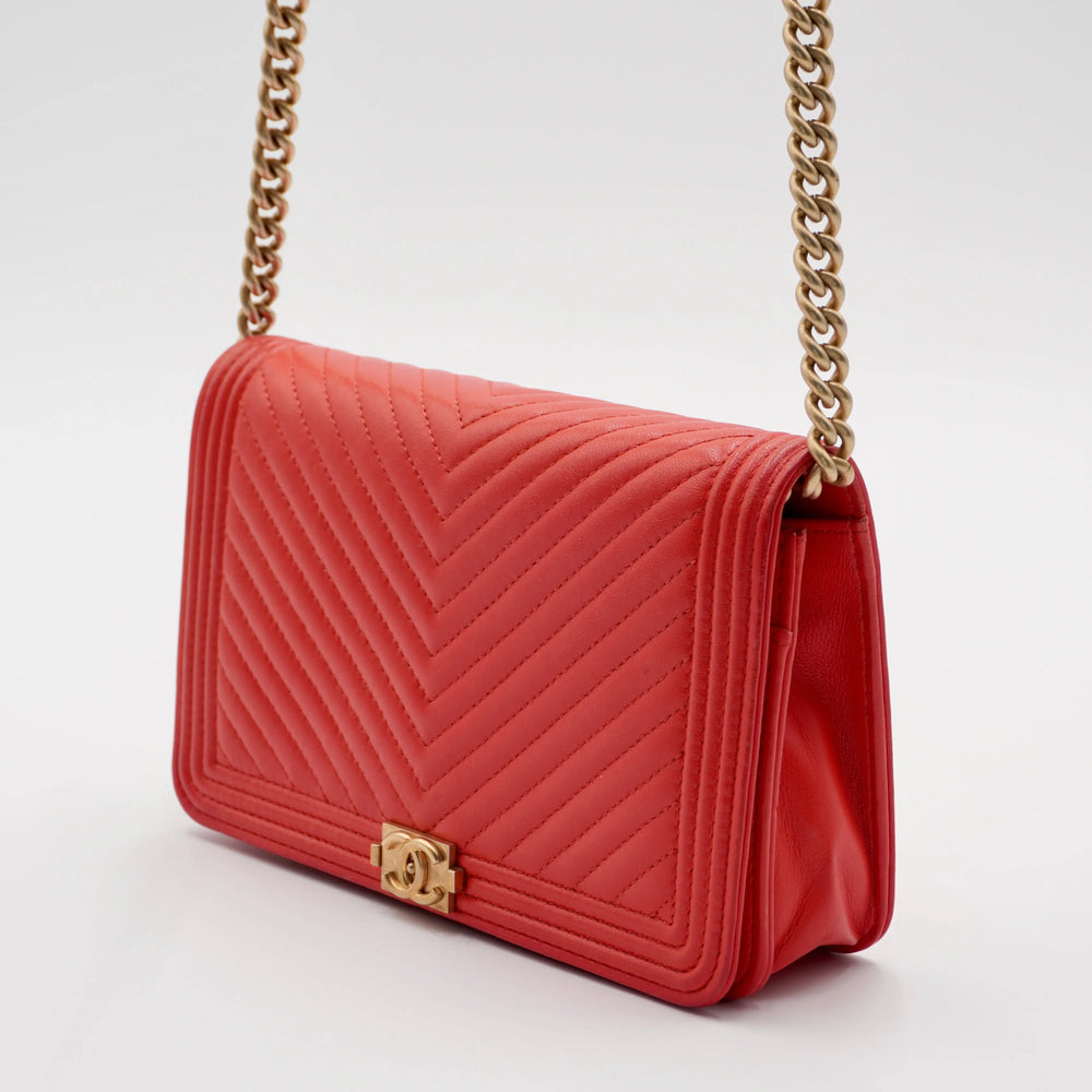CHANEL Red V-Stitch Wallet on Chain CHANEL