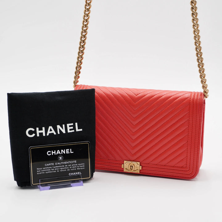 CHANEL Red V-Stitch Wallet on Chain CHANEL