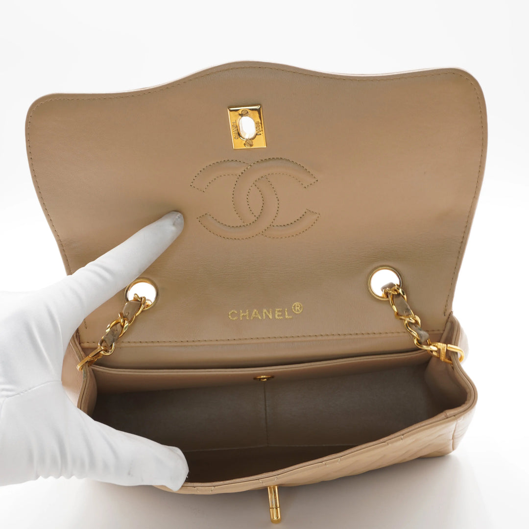 CHANEL Beige Lamb Skin Matelassé Single Flap Chain Shoulder Bag CHANEL