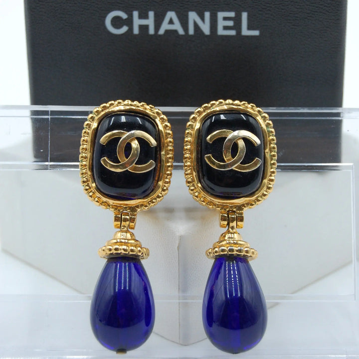 CHANEL Vintage Classic Precious Metal Earrings - BAGPHIC