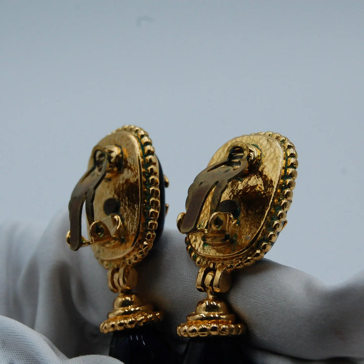 CHANEL Vintage Classic Precious Metal Earrings - BAGPHIC