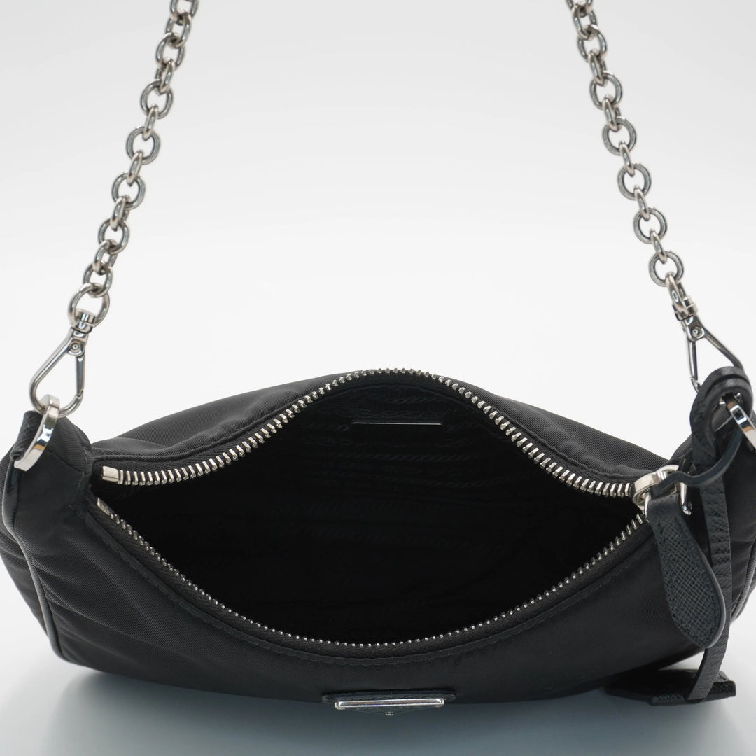 PRADA Black Nylon Re-Edition 2005 Shoulder Bag PRADA