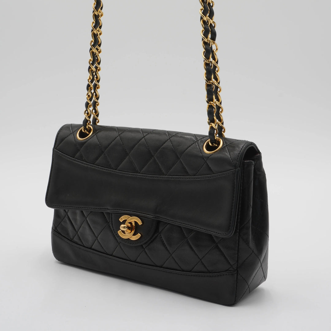 CHANEL Black Classic Single Flap Quilted Lambskin Shoulder Bag CHANEL